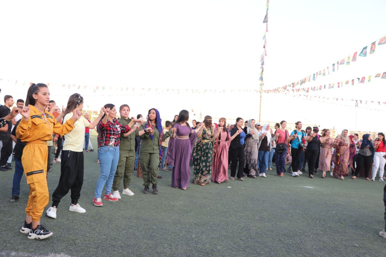 الأهالي في مدينة قامشلو وتربسبية و عامودا يحتفلون بقدوم ذكرى 19 تموز