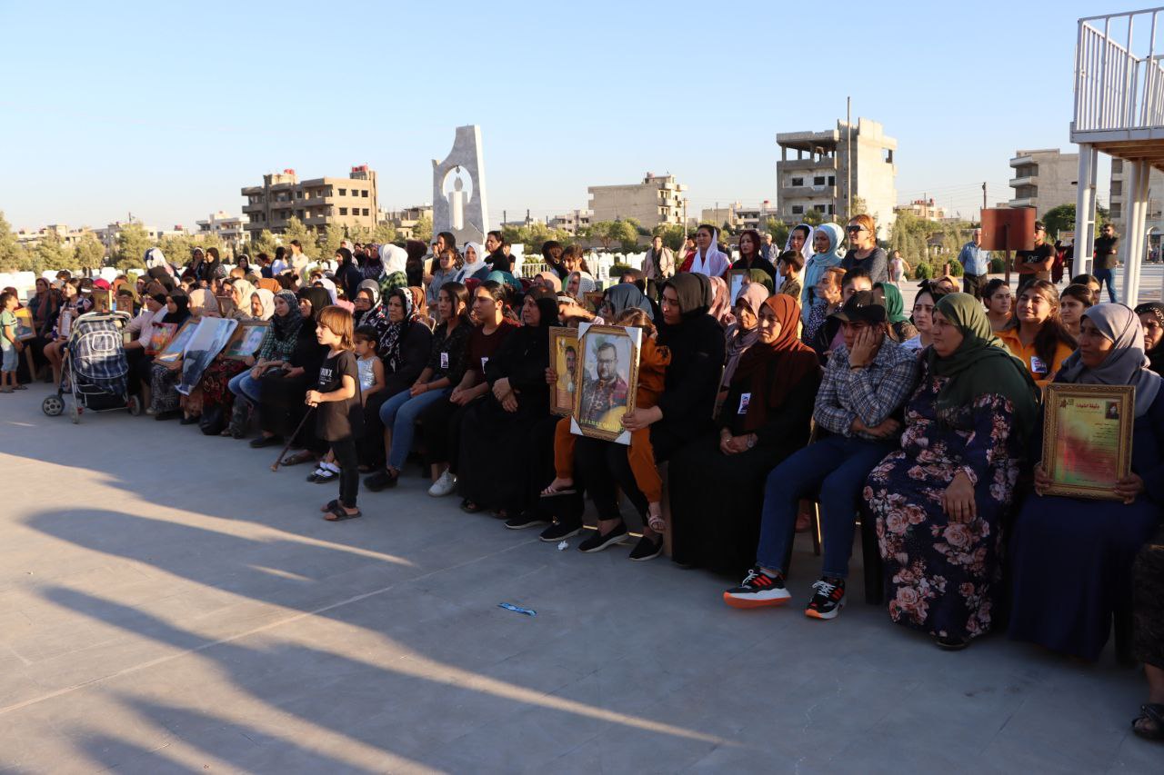 االأهالي في مدينة قامشلو يستذكرون اثنان و سبعون شهيداً لشهر أيلول