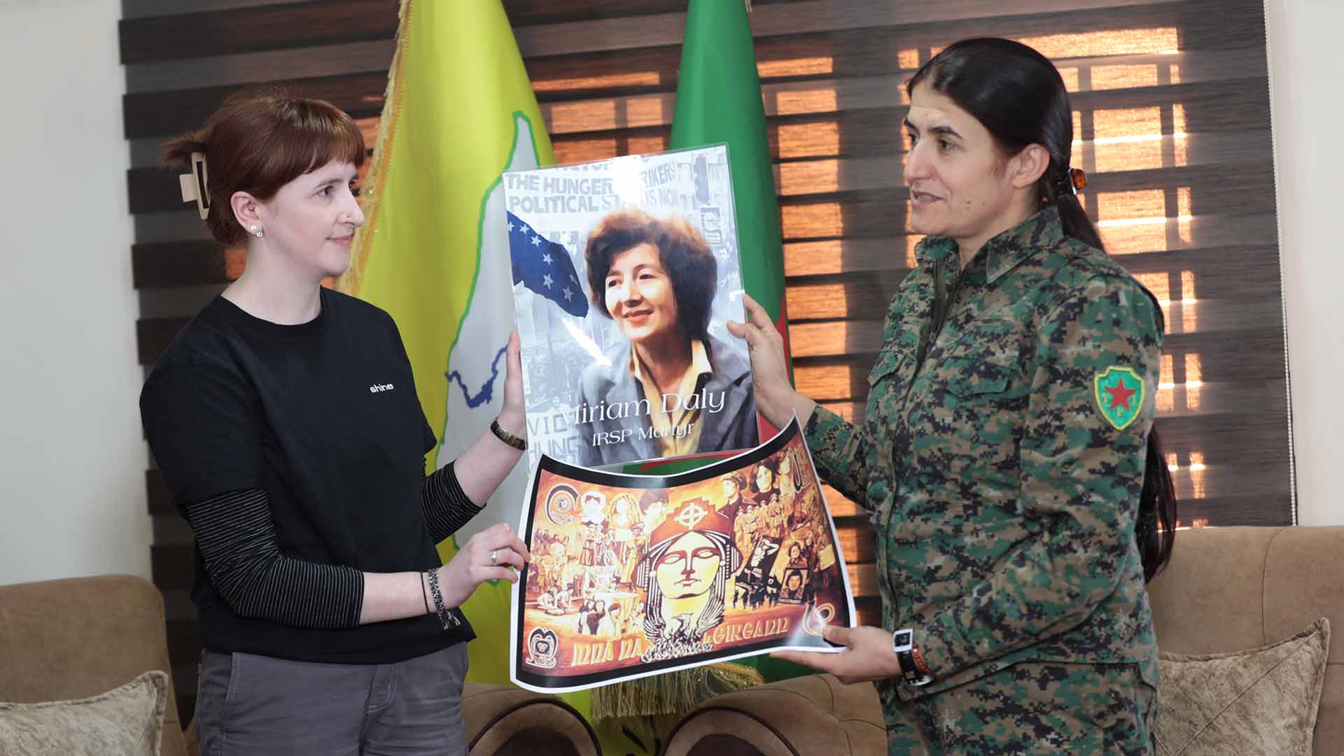 زيارة وفد من الناشطات والصحفيات الأجنبيات إلى YPJ