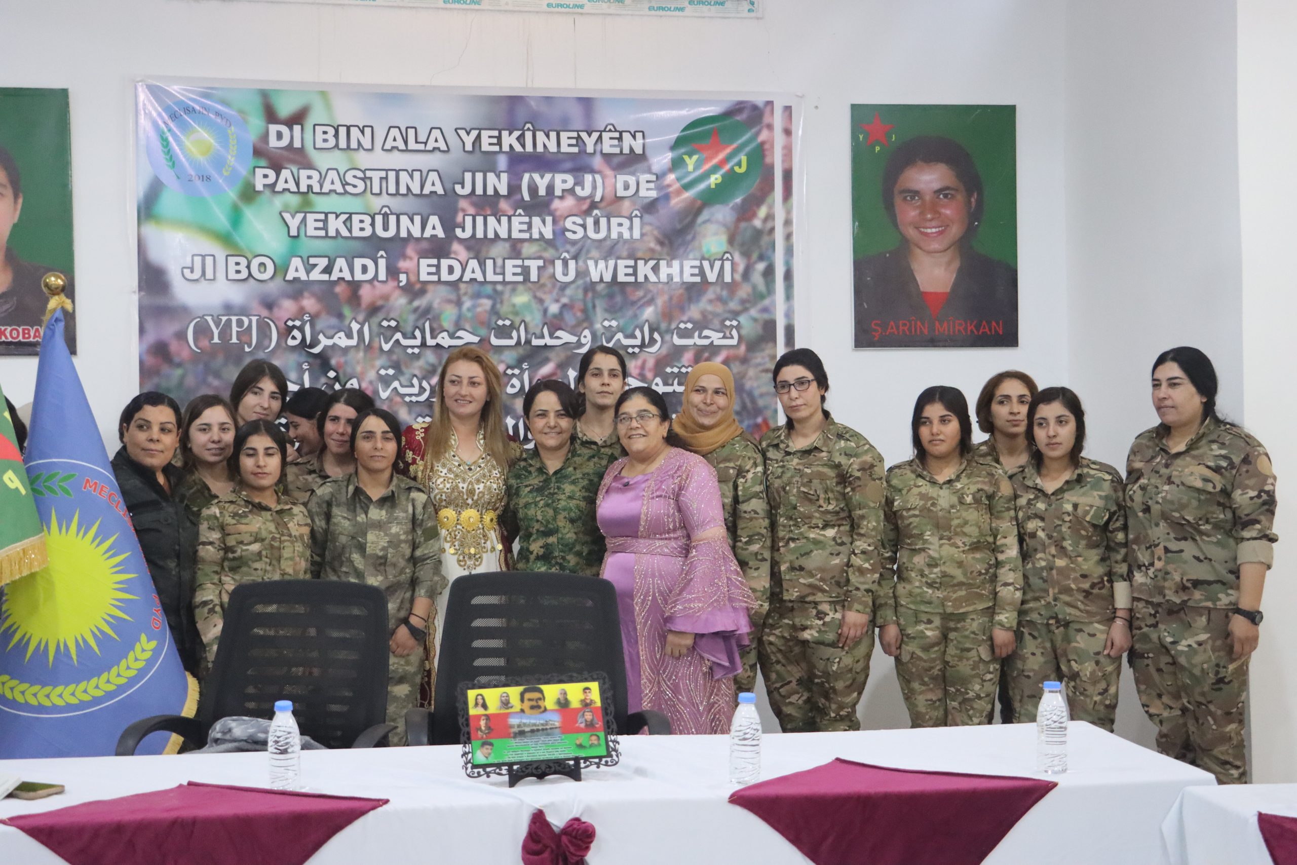 تحت راية وحدات حماية المرأة YPJ تتوحد المرأة السورية من أجل الحرية والعدالة والمساواة