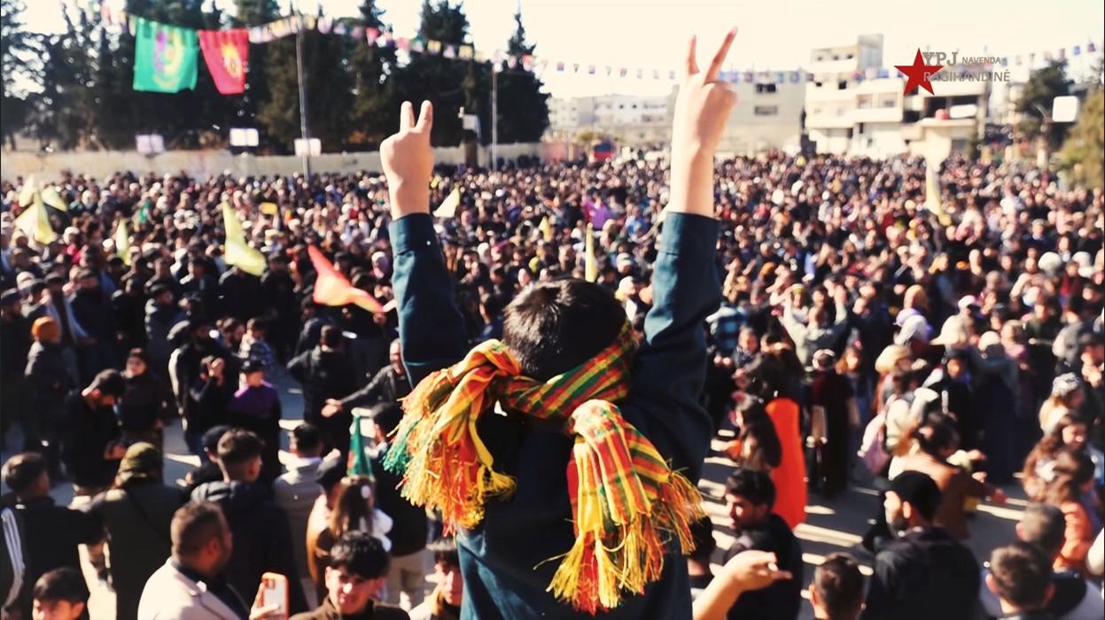 بحرب الشعب الثورية سوف تنتصر ثورة روج أفا
