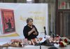 الكاتبة شيلان أحمد توقّع كتابها “رحلة الحرية” وتُشيد بدور وحدات حماية المرأة.