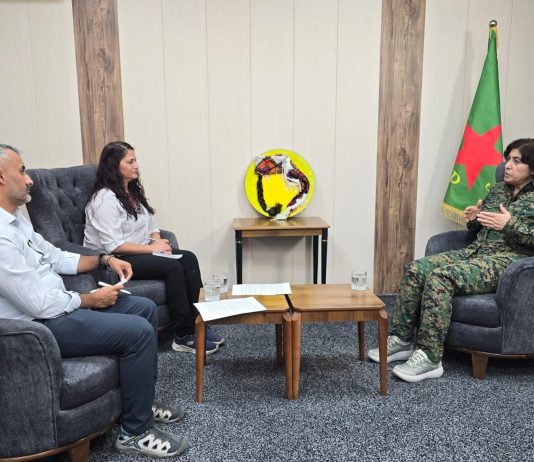 كانت القائدة العامة لوحدات حماية المرأة (YPJ)، نوروز أحمد، ضيفةً في برنامج خاص على شاشة قناة ميديا هابر.