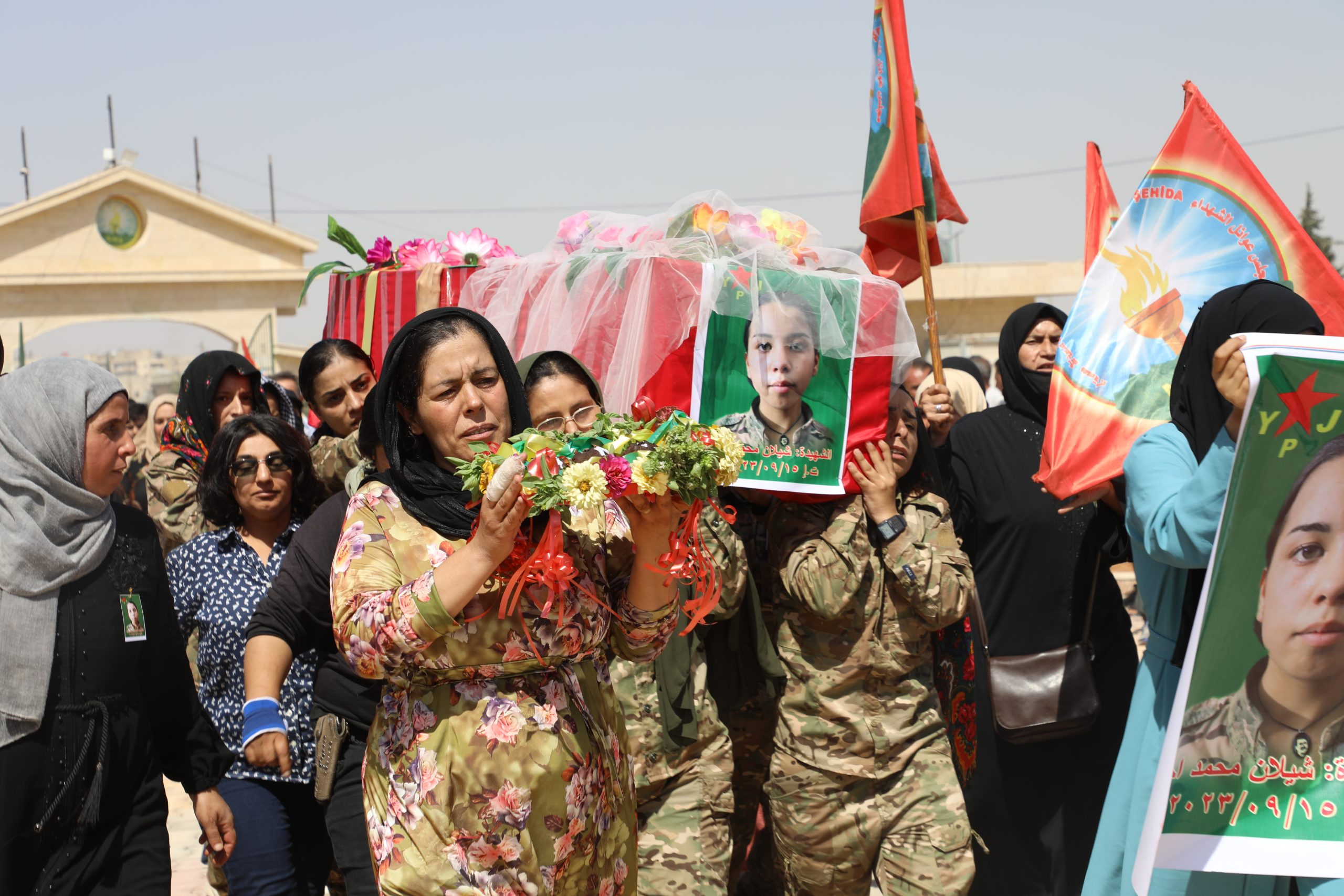 With a solemn ceremony, the body of the martyr Nujan Ocalan was held in the city of Manbij