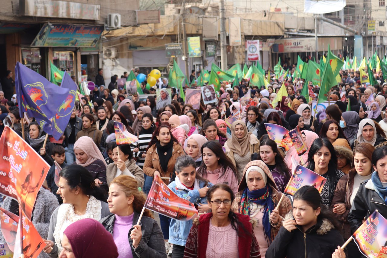 A popular march in the city of Qamishlo on the occasion of November 25