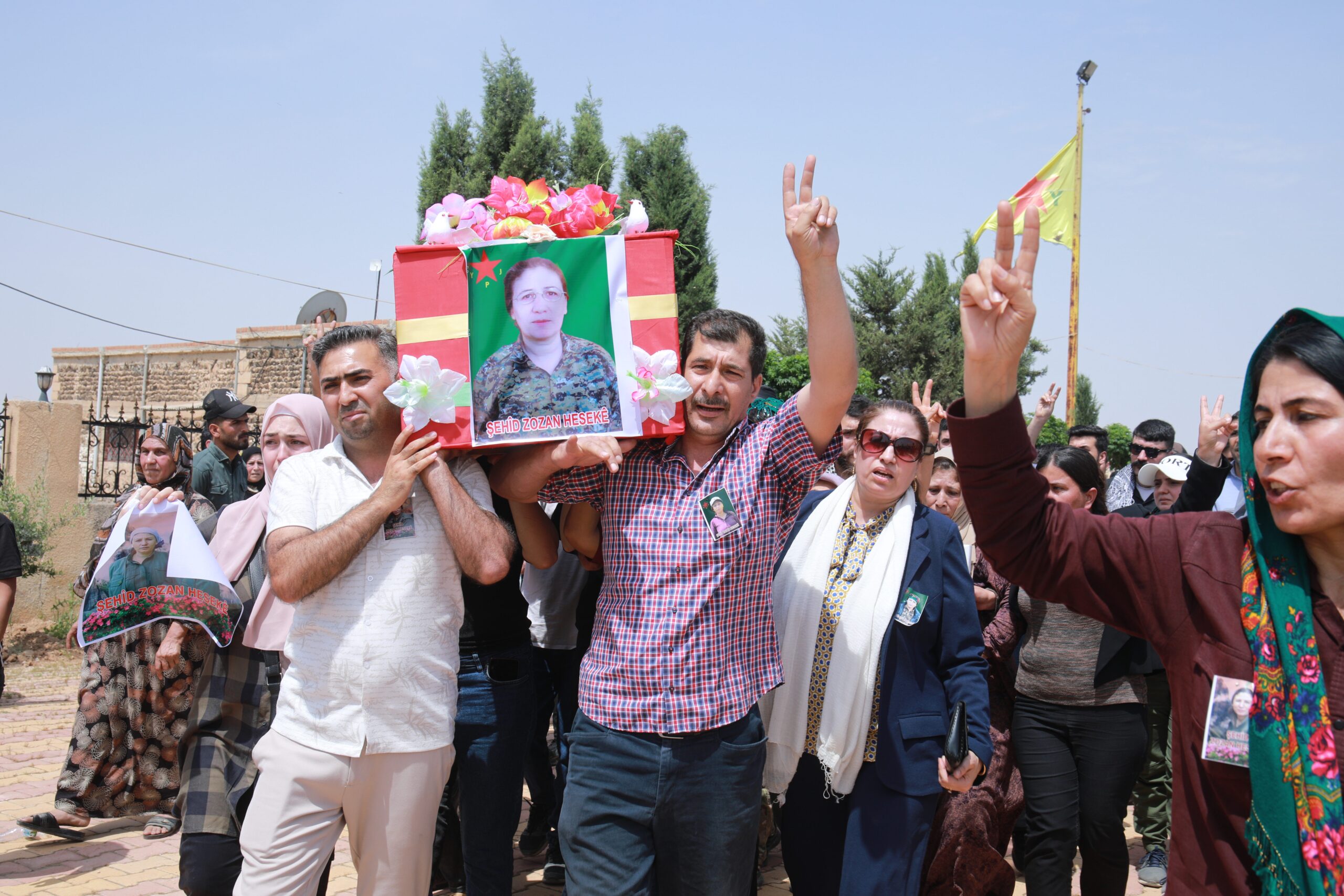 Hundreds of residents in the city of Hasakah participated in the solemn funeral procession of the martyr Zozan Hasakah.