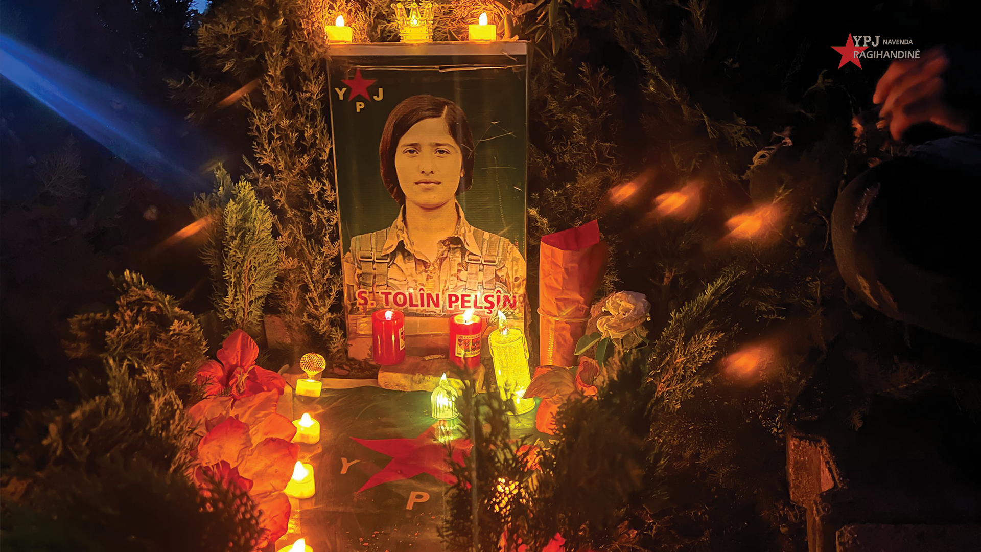 On the eve of Eid al-Adha, the people of North and East Syria visited the Martyrs’ Cemetery