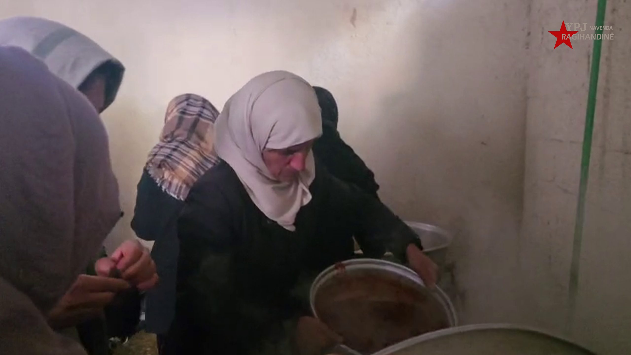 Women and mothers support their fighters