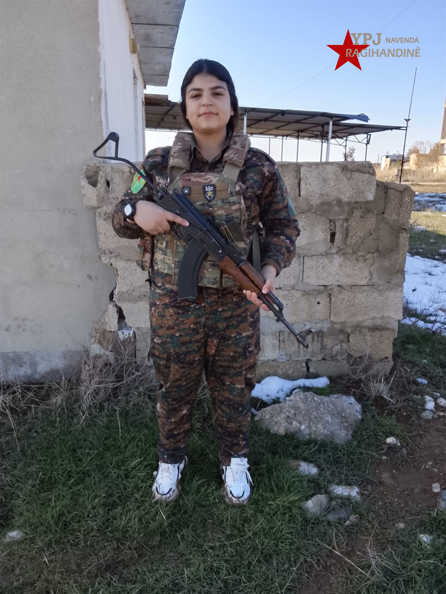 Arab Fighter Rojda Calls on the Arab People to Stand with Rojava