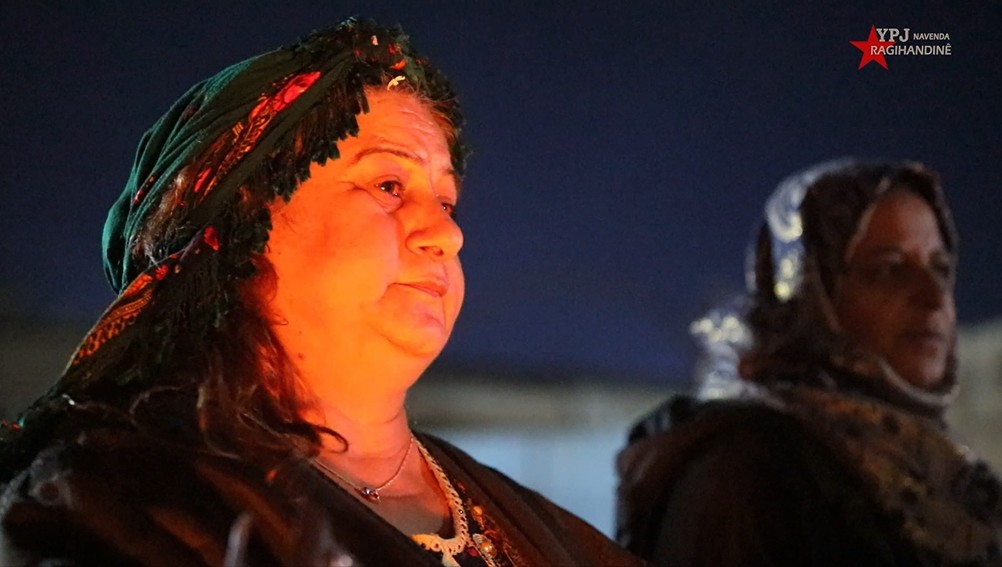 Mothers and wives of the martyrs join the YPG and YPJ fighters in defending the city