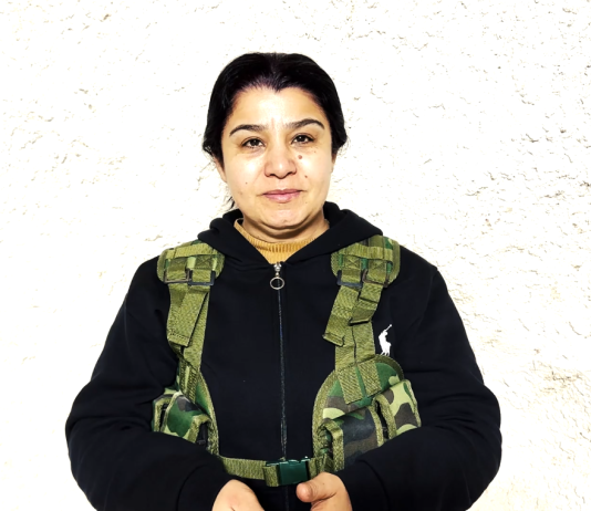 Fermandara YPJ’ê Nesrîn Abdullah ji bo ciwanên Kurd ên li diyasporayê peyam ṣand
