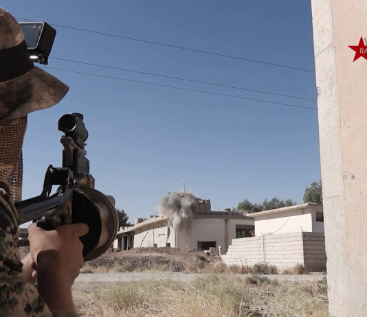 Bi Hevre Di lêgerîna Azadiyê De