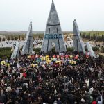 Bi merasîmeke girseyî şêniyên Kobanê 10 şehîden xwe spartin axê