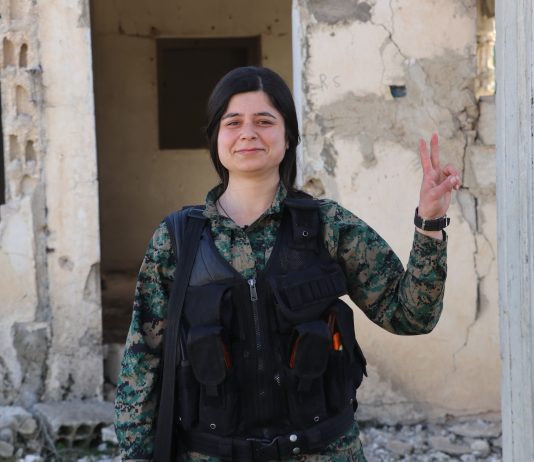 Şervana YPJ Avaşin Basya 8ê Adarê li jinan pîroz kir