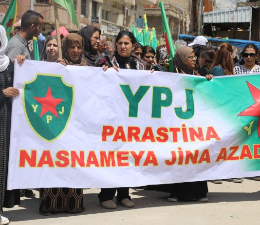 Bi slogana ”YPJ hebûna me ye” li Qamişlo meş hate lidarxistin
