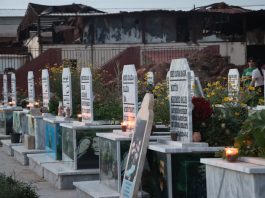 Bi boneya 15ˊê Gulanê mûm li ser gorên şehîdan hatin pêxistin